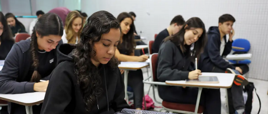 Fies 2025: divulgada lista de espera do segundo semestre