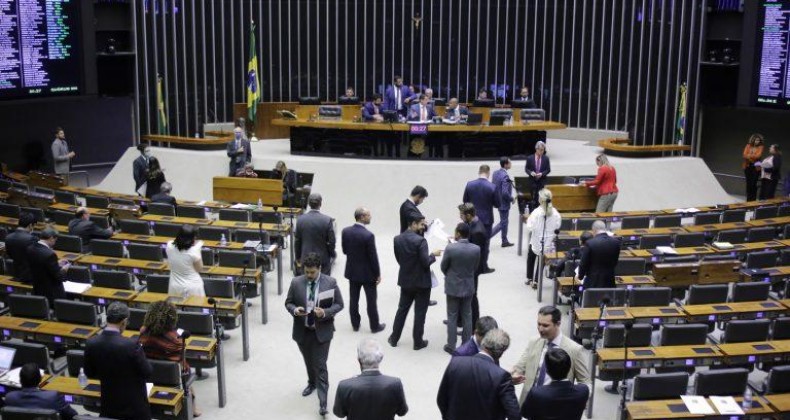 5G: Câmara aprova projeto que facilita chegada da tecnologia no país
