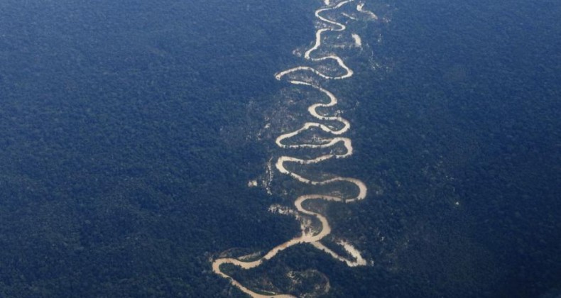 Espaço aéreo na Terra Indígena Yanomami será fechado hoje