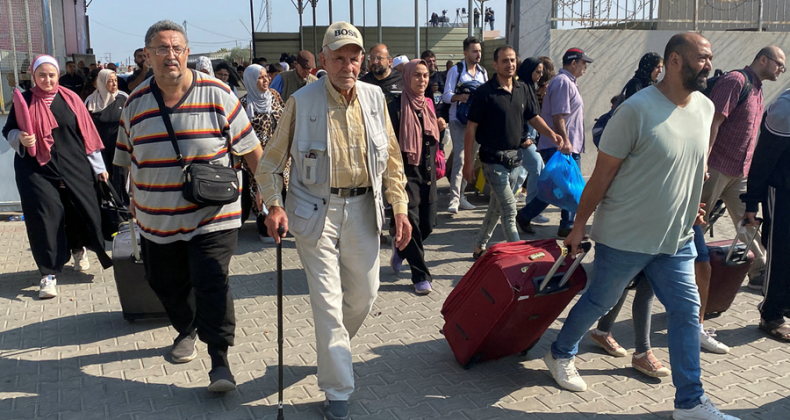 Brasileiros deixarão Gaza até quarta-feira, afirmou Mauro Vieira
