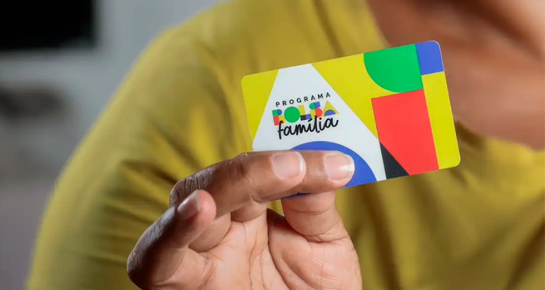 Caixa paga novo Bolsa Família a beneficiários com NIS de final 3