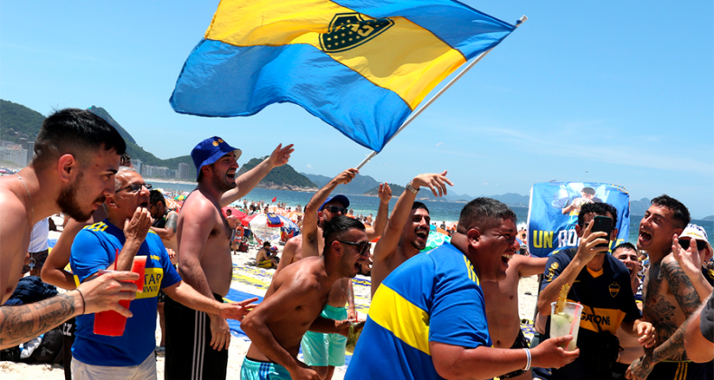 Torcedores do Boca transformam Copacabana em embaixada do clube